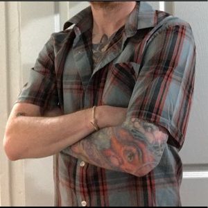 Volcom short sleeve button up shirt